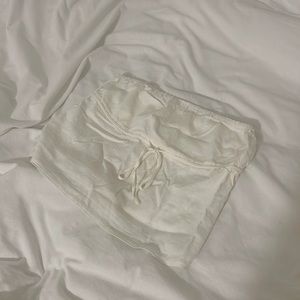 Brandy Melville John Galt Crop Top